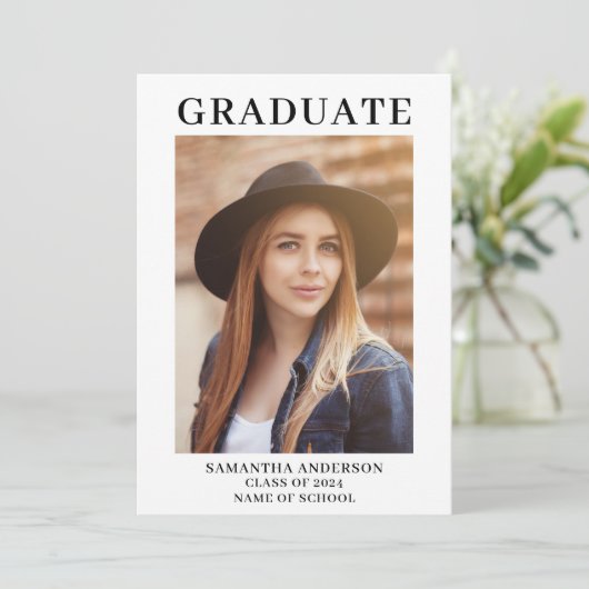 Modern Photo Afstuderen Aankondiging (Staand voorkant)