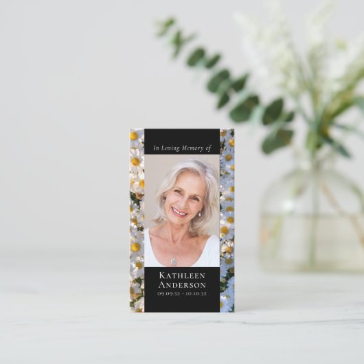 Modern Photo Daises Memorial Prayer Kaart Contactkaartje (Staand voorkant)