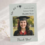 Modern photo sage green Graduation She did it Bedankkaart<br><div class="desc">Complete your graduation celebration with the matching sage green “She Did It” thank you card. Designed to coordinate perfectly with the She Did It Graduation Party Collection, this modern thank you card features a clean, stylish layout and confident typography that celebrates her achievement. The back includes a customizable gratitude message,...</div>