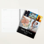 Modern Photo Wedding Honeymoon Revel Keepomwille Planner<br><div class="desc">Deze bruiloft- en huwelijksherinneringsplanner is perfect voor het moderne koppel met veel foto's—voor of na de grote dag! Wat een geweldige manier om de ceremonie, ontvangst en huwelijksreis te plannen? De voorzijde van de planner is verdeeld in 5 secties. U kunt de foto's vervangen die met uw worden getoond. De...</div>