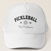 Modern Pickleball Team Familienaam Matching Trucker Pet (Voorkant)