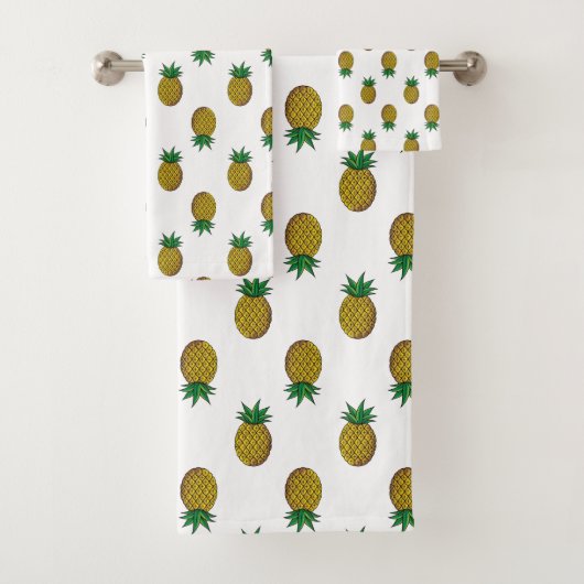 Modern Pineapple Pattern on White Bad Handdoek (Insitu)
