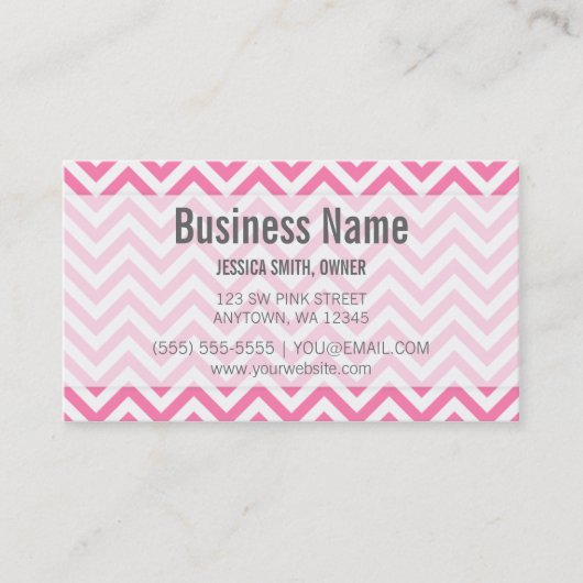 Modern Pink and White Chevron Pattern Visitekaartje (Voorkant)