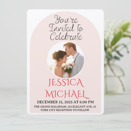 Modern Pink Arch Wedding Photo Invite with QR Code Kaart (Staand voorkant)