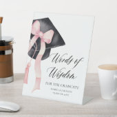 Modern Pink Bow Afstudeerder Party Advies Woorden  Reclamebord Met Voetstuk (Insitu)