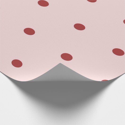 Modern Pink & Red Polka Dots Pattern Cadeaupapier (Hoek)