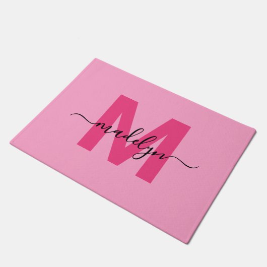 Modern Pink Script Initiaal Monogram Naam Deurmat (Schuin)
