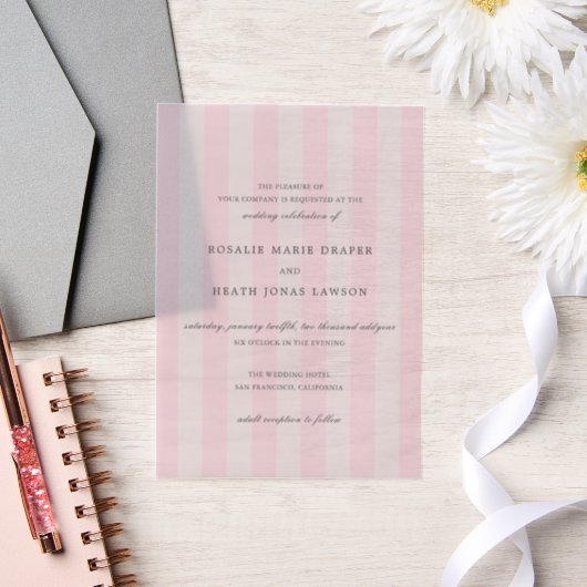 Modern Pink Stripes Elegant Wedding Vellum Uitnodigingen (Huwelijk)