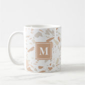 Modern Pink Terrazzo Marble Monogram Koffiemok (Links)