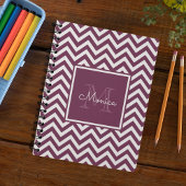 Modern Plum Chevron Pattern Monogram Notitieboek