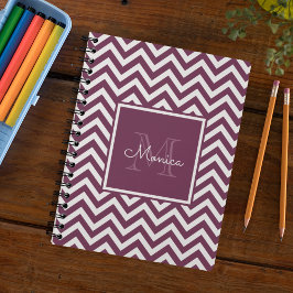 Modern Plum Chevron Pattern Monogram Notitieboek