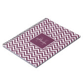Modern Plum Chevron Pattern Monogram Notitieboek (Linkerzijde)