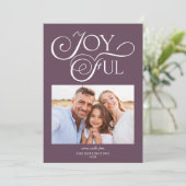 Modern Plum Paars Pattern Joyful Holiday Foto Feestdagenkaart (Staand voorkant)