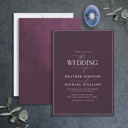 Modern Plum Paarse Calligraphy Wedding Invitation Kaart