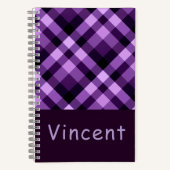 Modern Plum Paarse Plaid Monogram Spiral Notitiebo Notitieboek (Voorkant)