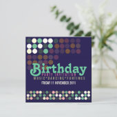 Modern Polka Dots Birthday Party Invitation Kaart (Staand voorkant)