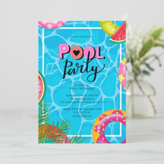 Modern Pool Party Birthday Invitation Kaart (Staand voorkant)