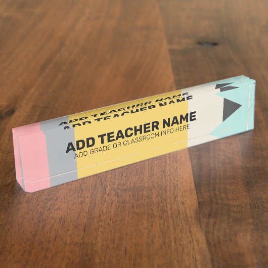 Modern potlood met informatie over leraar en leslo naambordje (Zijkant)