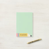 Modern potlood met informatie over leraar en leslo post-it® notes (Op bureau)
