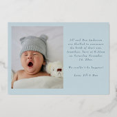 Modern Powder Blue Silver Foil Birth Announcement Folie Feestdagenkaart (Achterkant)