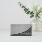 Modern Professioneel Zwart Metaalstaal Zilver Visitekaartje (Staand voorkant)