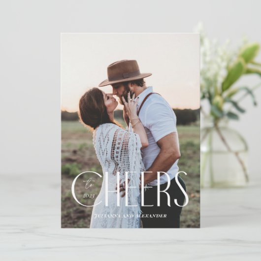 Modern Proost op Nieuwjaar Feestdagenkaart (Staand voorkant)