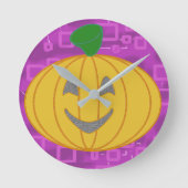 Modern Pumpkin on Purple Geometric Ronde Klok (Voorkant)