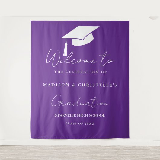Modern Purple Script Twin Graduation Party Welcome Wandkleed (Voorkant)