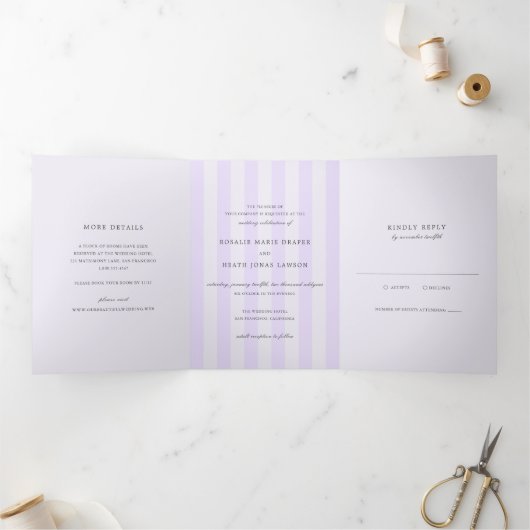 Modern Purple Stripes Elegant Wedding Drieluik Uitnodiging (Binnen)