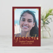 Modern Red Afstuderen Invitation Kaart (Staand voorkant)