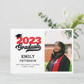 Modern Red Elegant Script Photo Afstuderen Aankondiging (Staand voorkant)