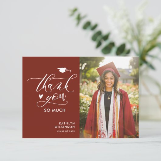 Modern Red Elegant Script Photo Simple Afstuderen Bedankkaart (Staand voorkant)