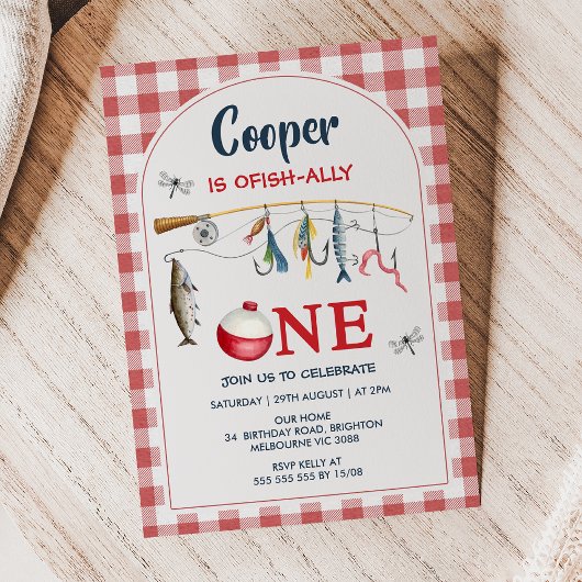 Modern Red Gingham Ofishally One 1st Birthday Kaart