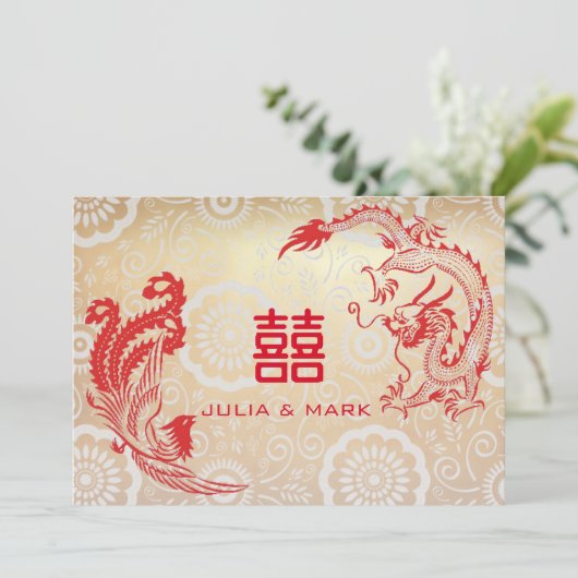 Modern Red Gold Dragon-Phoenix Chinese Wedding Kaart (Staand voorkant)