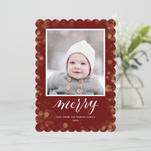 Modern Red Gold Snowflakes Bokeh minimalistische f Feestdagenkaart (Staand voorkant)