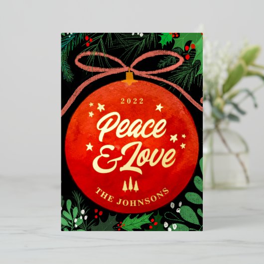 Modern Red Kerstbal Ornament Botanical Folie Feestdagenkaart (Staand Voorkant)