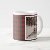 Modern Red Plaid Rustic 2 Photo Christmas Gift Grote Koffiekop (Voorkant rechts)