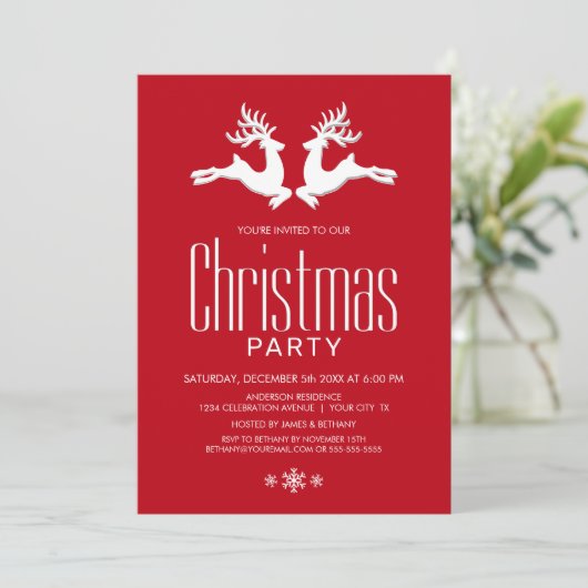 Modern Red White Deer Kerstparty Kaart (Staand voorkant)