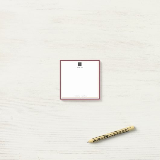 Modern Red White Gold met zakelijke Logo Post-it® Notes (Op bureau)