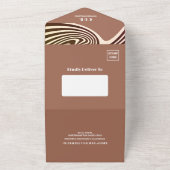 Modern Retro 70s bruiloft All In One Uitnodiging (Buitenkant)