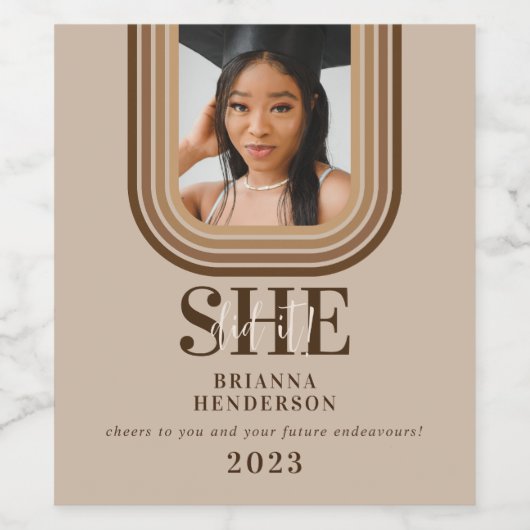 Modern Retro Brown en neutraal Afstuderen Wijn Etiket (Enkel label)