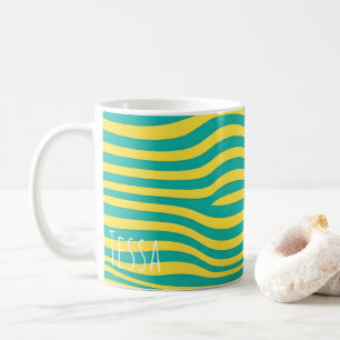 Modern Retro Golflijnpatroon in Teal en Geel Koffiemok