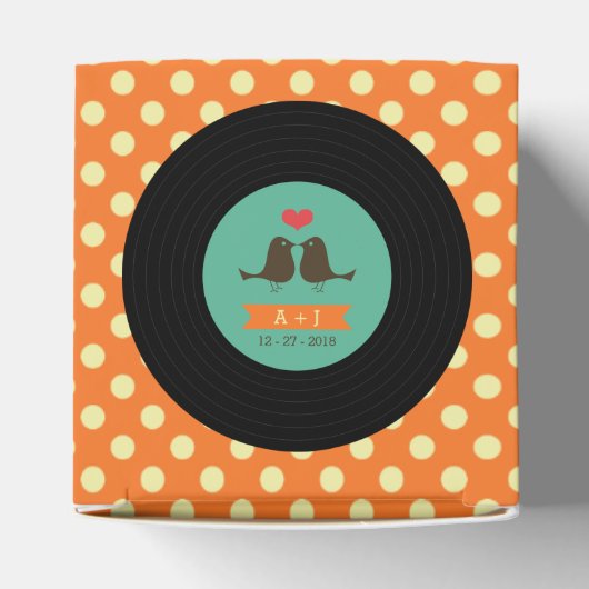 Modern Retro Vinyl Record Wedding Bedankdoosjes (Bovenkant)