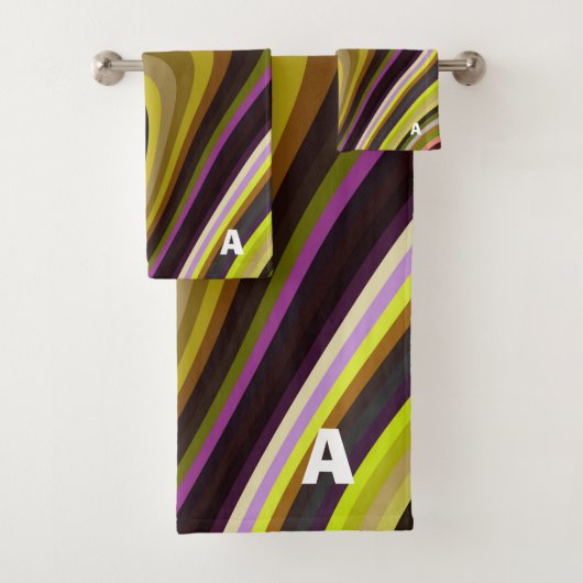 Modern Retro Wave Monogram Green Paars Brown Bad Handdoek (Insitu)
