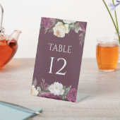 Modern Rich Burgundy Peonies Table Number Reclamebord Met Voetstuk (Insitu)