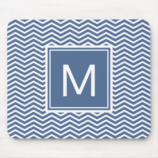 Modern Riverside Blue Chevrons en Monogram Muismat (Voorkant)