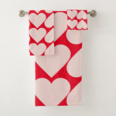 Modern Romantic Red & Roze Hearts Patroon Bad Handdoek (Insitu)
