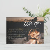 Modern Romantic We Do Photo Wedding Invitation Kaart (Staand voorkant)