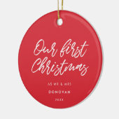 Modern rood onze eerste kerst getrouwd keramisch ornament (Links)