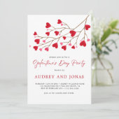 Modern rood roze harten Galentine's Day Party Kaart (Staand voorkant)